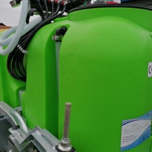 Prskalica 800L, 12m grane - stalni tlak - NOVA