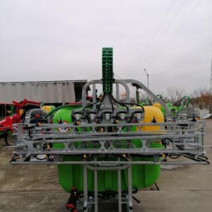 Prskalica 800L, 12m grane - stalni tlak - NOVA