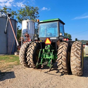 John Deere 4755