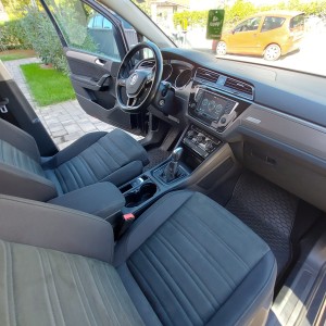 VW Touran 2,0 TDI DSG Highline