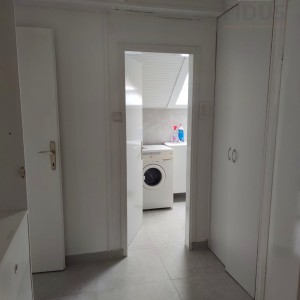 Trosoban stan - širi centar Osijeka