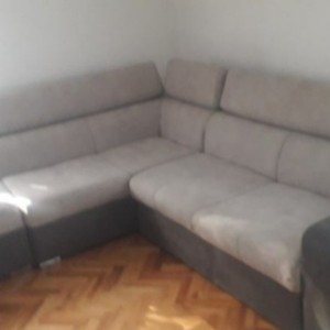 Kutna ganitura sa stolićem na poklon