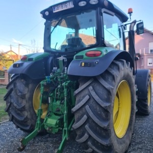 Traktor john deere 6130r