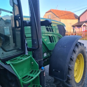 Traktor john deere 6130r