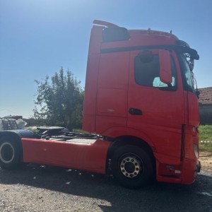 Mercedes actros mp4 1851