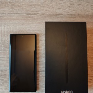 P: Samsung Galaxy Note 10