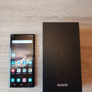 P: Samsung Galaxy Note 10