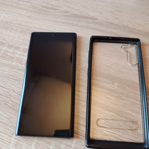 P: Samsung Galaxy Note 10