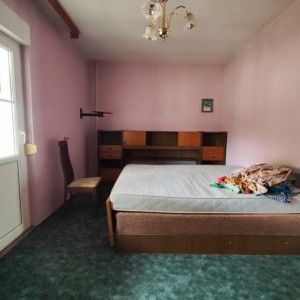Kuća u Bratini (Pisarovina) 570 m2 - potencijal za starački dom, smještaj radnika, vrtić…