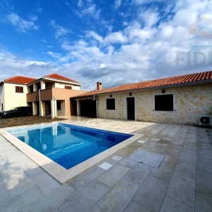 Vila s bazenom - Privlaka
