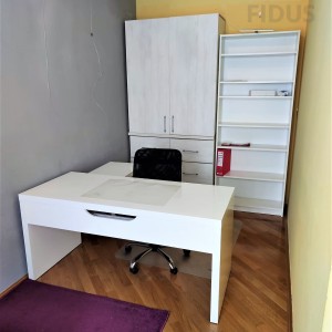 Peterosoban stan s parkingom - širi centar Osijeka
