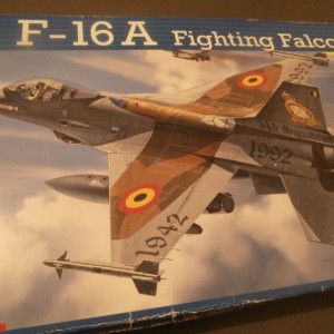 Maketa aviona avion F-16 1/72 1:72