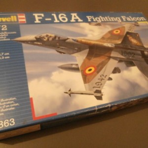 Maketa aviona avion F-16 1/72 1:72