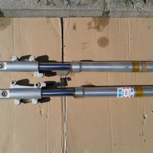 Prodajem Dijelove Jao Yamasaki 125 sportski Prednji teleskopi Cijena 27€