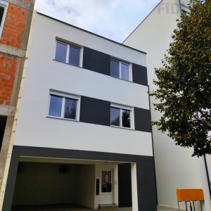 Trosoban stan s natkrivenim parkingom - Donji grad (Osijek)