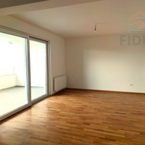 Trosoban stan s natkrivenim parkingom - Donji grad (Osijek)