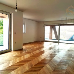 Atraktivan peterosoban stan - Retfala (Osijek)