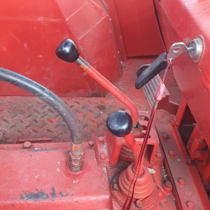 Traktor renault 551-4 sa utovarivacem