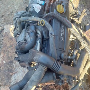 Opel meriva 2004 godina komplet ili u Djelovima Dizel