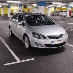 Opel Astra 1.7 cdti karavan