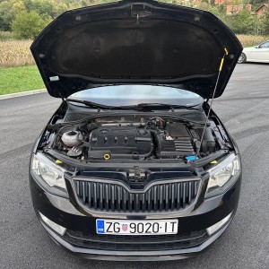 ŠKODA OCTAVIA Combi 2.0 TDI DSG