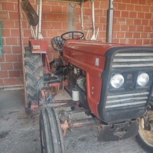 Traktor štore 502