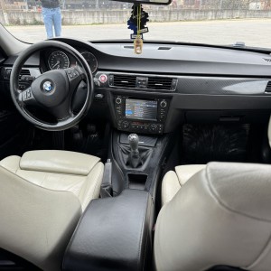 BMW E90 320D