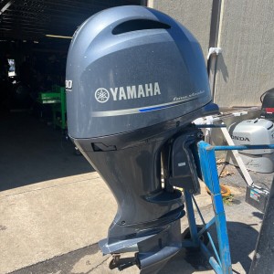 Rabljeni i novi Yamaha, Honda, Suzuki, Johnson i Mercury vanbrodski motori i rezervni dijelovi