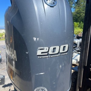 Rabljeni i novi Yamaha, Honda, Suzuki, Johnson i Mercury vanbrodski motori i rezervni dijelovi