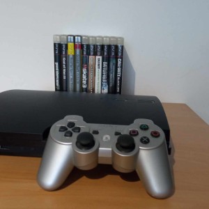 PlayStation 3 Slim 120gb + 10 igrica