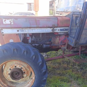 Traktor IHC 844 s