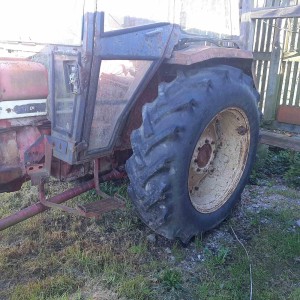 Traktor IHC 844 s
