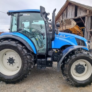 TRAKTOR NEW HOLLAND