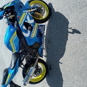 SUZUKI GSXR 600 K5