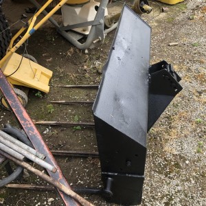 Prednji utovarivač za traktor Torpedo 7506 ili 9006