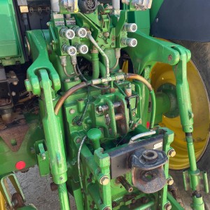 TRAKTOR JOHN DEERE 7430