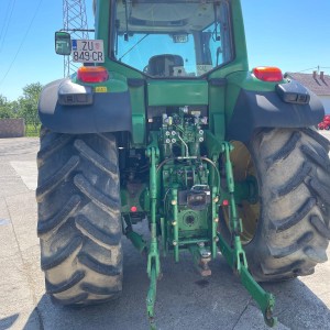 TRAKTOR JOHN DEERE 7430