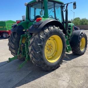 TRAKTOR JOHN DEERE 7430