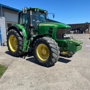 TRAKTOR JOHN DEERE 7430