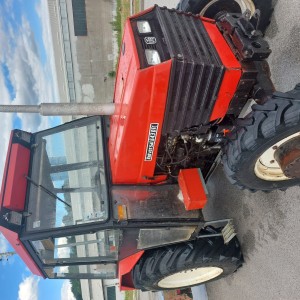 Traktor univerzal