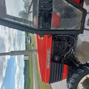 Traktor univerzal