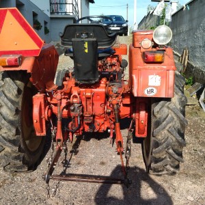 Traktor Vladimirec T 25