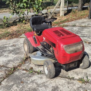 MTD Spider 91 SD - Kosilica traktor - 12,5 konjskih snaga