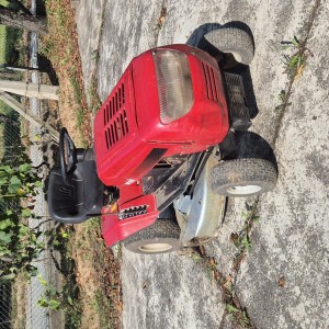 MTD Spider 91 SD - Kosilica traktor - 12,5 konjskih snaga
