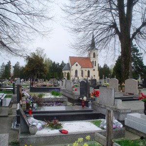 GROB / UKOPNO MJESTO / GROBNICA NA GRADSKOM GROBLJU U VELIKOJ GORICI