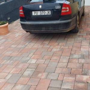 Prodajem Škodu Octaviju 1,9 TDI,prvi vlasnik prešla 160.000km god 2005 reg.02/25