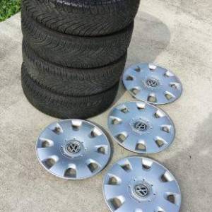 Prodajem Golf V 1.9 Tdi 2008 reg 12/2024 2600 eura Hitno0998262293
