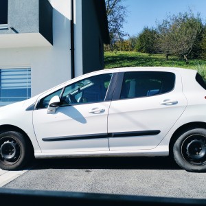 Prodajem peugeot 308 1.6e-hdi 2012god. kontakt-099 516 34 30