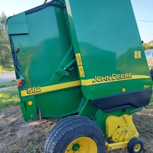 Rolo balirka John Deere 582