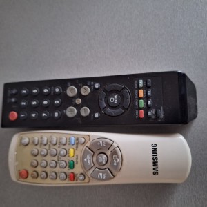 SAMSUNG TV-CRT